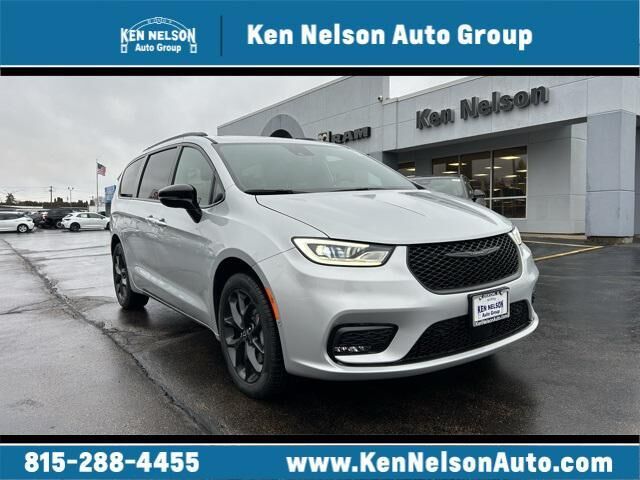 2026 CHRYSLER Pacifica