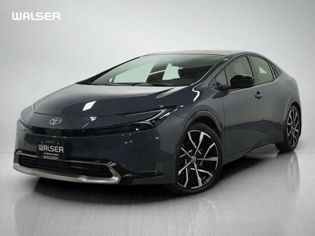 2025 TOYOTA Prius
