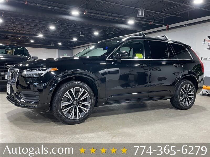 2022 VOLVO XC90