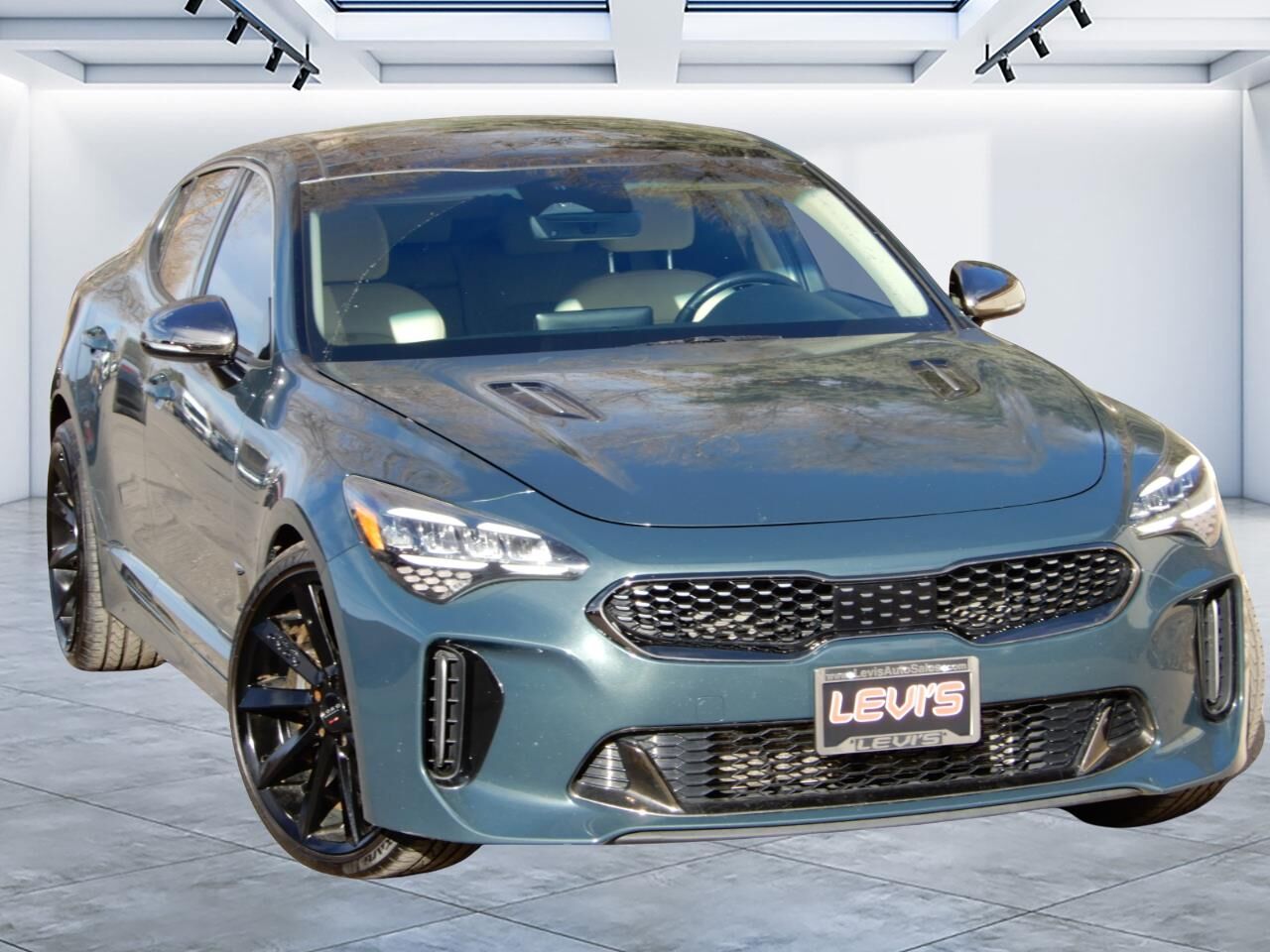 2022 KIA Stinger