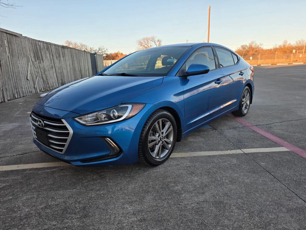 2018 HYUNDAI Elantra