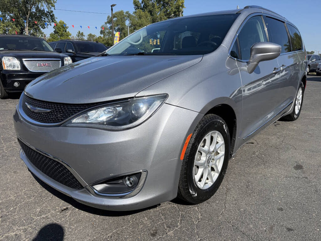 2020 CHRYSLER Pacifica
