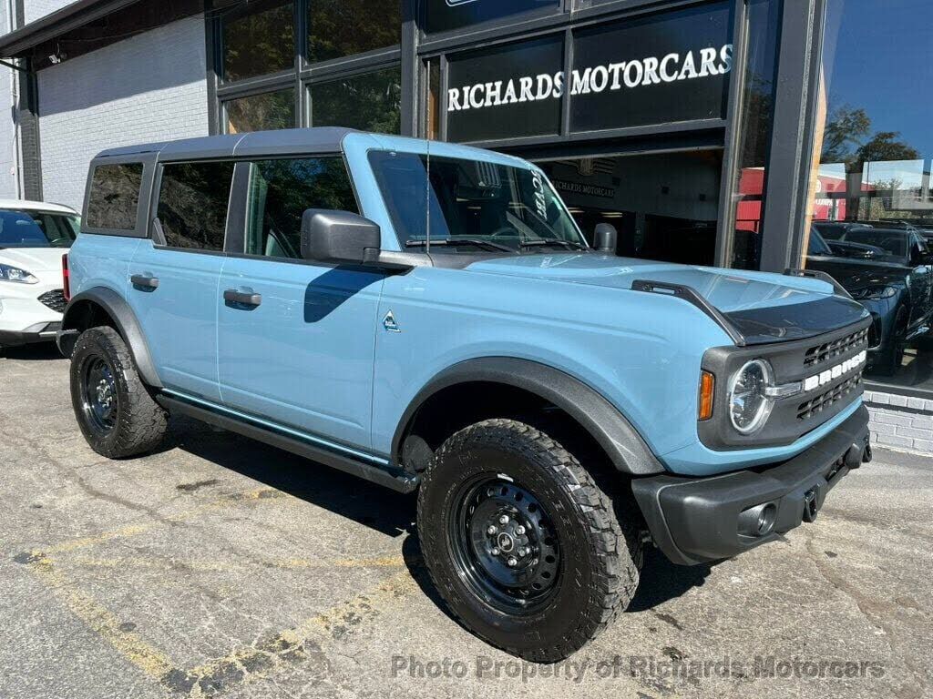 2023 FORD Bronco