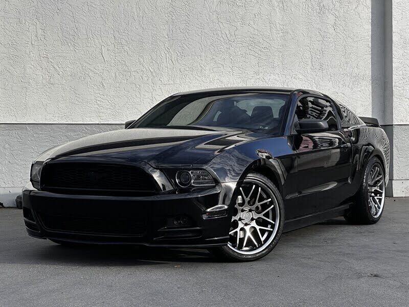2013 FORD Mustang