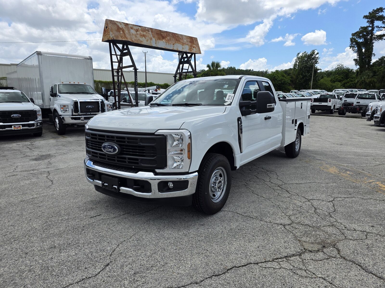 2025 FORD F-250