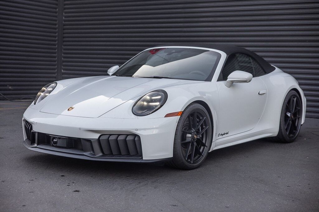 2026 PORSCHE 911