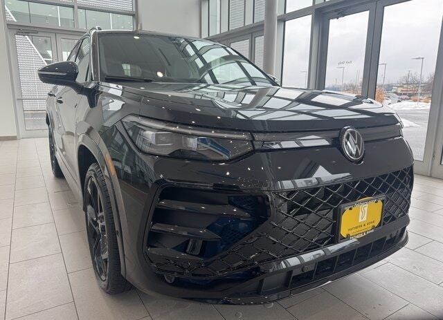 2026 VOLKSWAGEN Tiguan