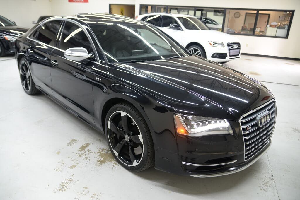 Audi S8