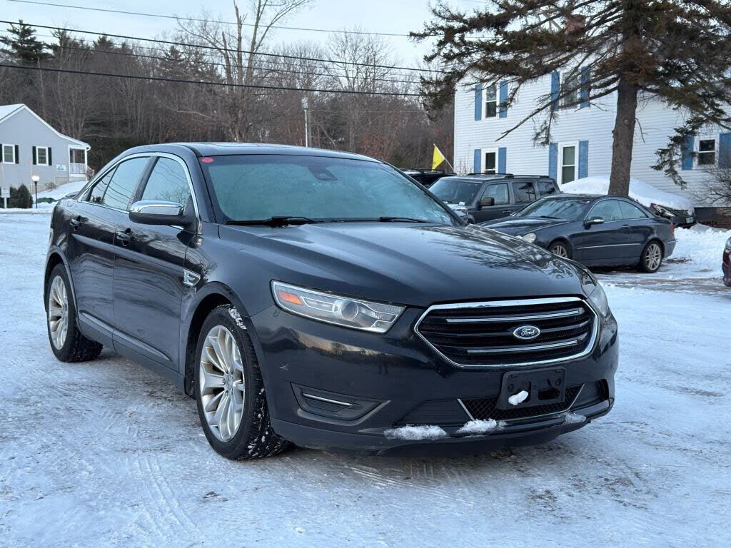 2013 FORD Taurus