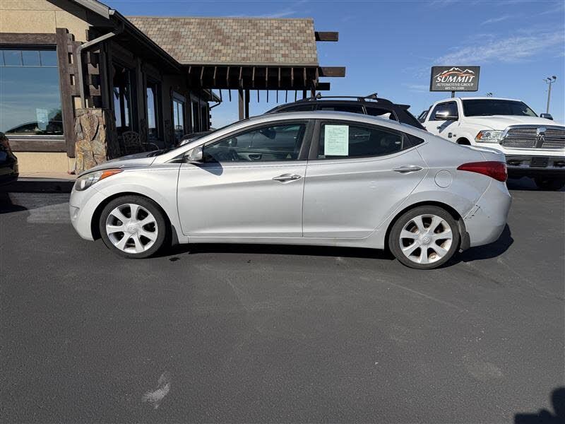 2013 HYUNDAI Elantra