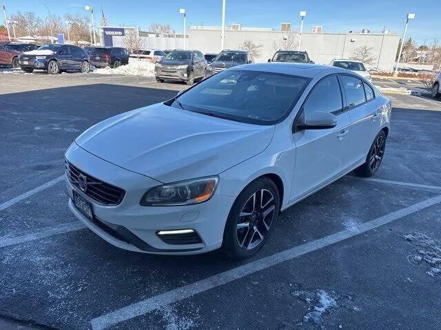 2017 VOLVO S60