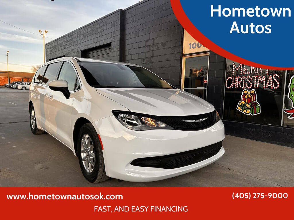 2022 CHRYSLER Voyager