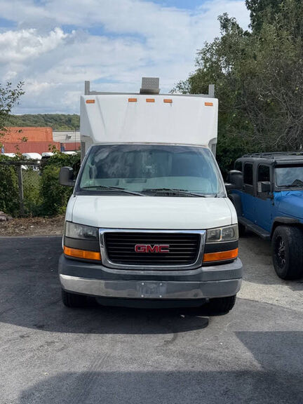 GMC Savana