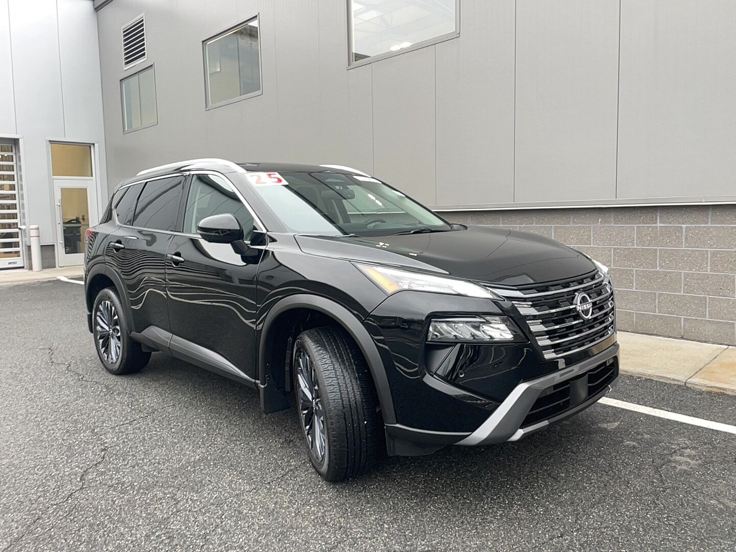 2025 NISSAN Rogue
