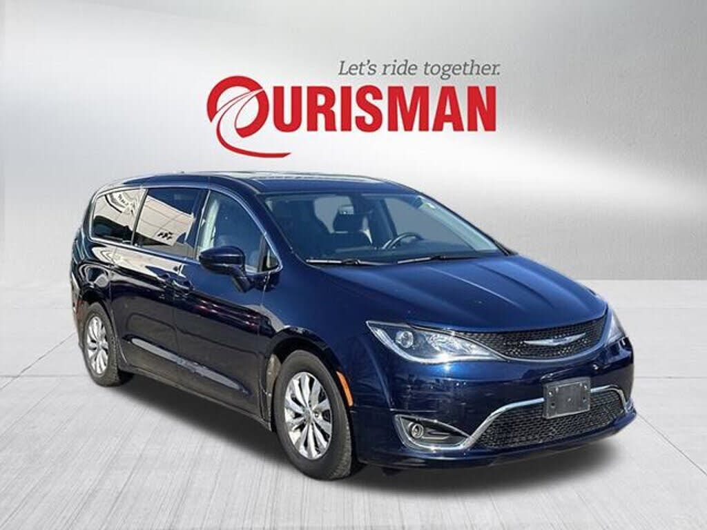 2019 CHRYSLER Pacifica