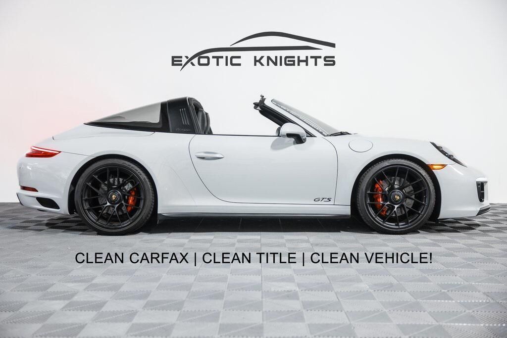 2019 PORSCHE 911