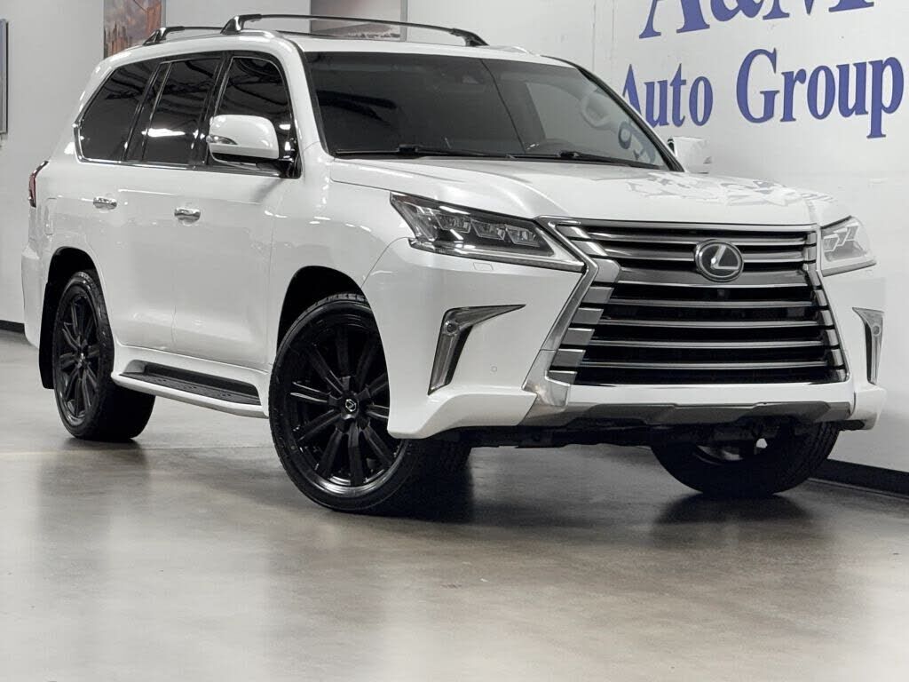 Lexus LX