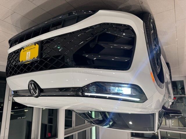 2026 VOLKSWAGEN Tiguan