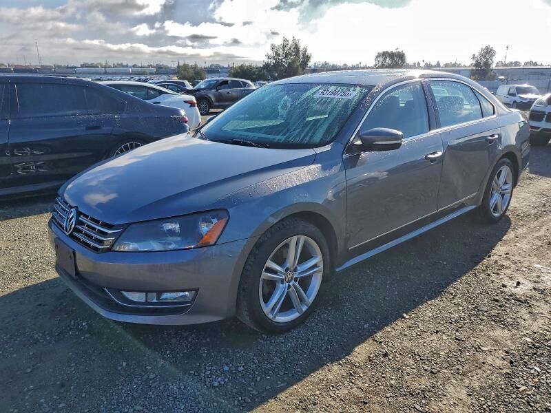 2014 VOLKSWAGEN Passat