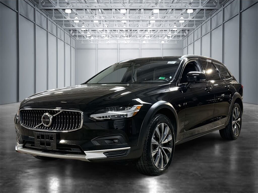 2024 VOLVO V90CC