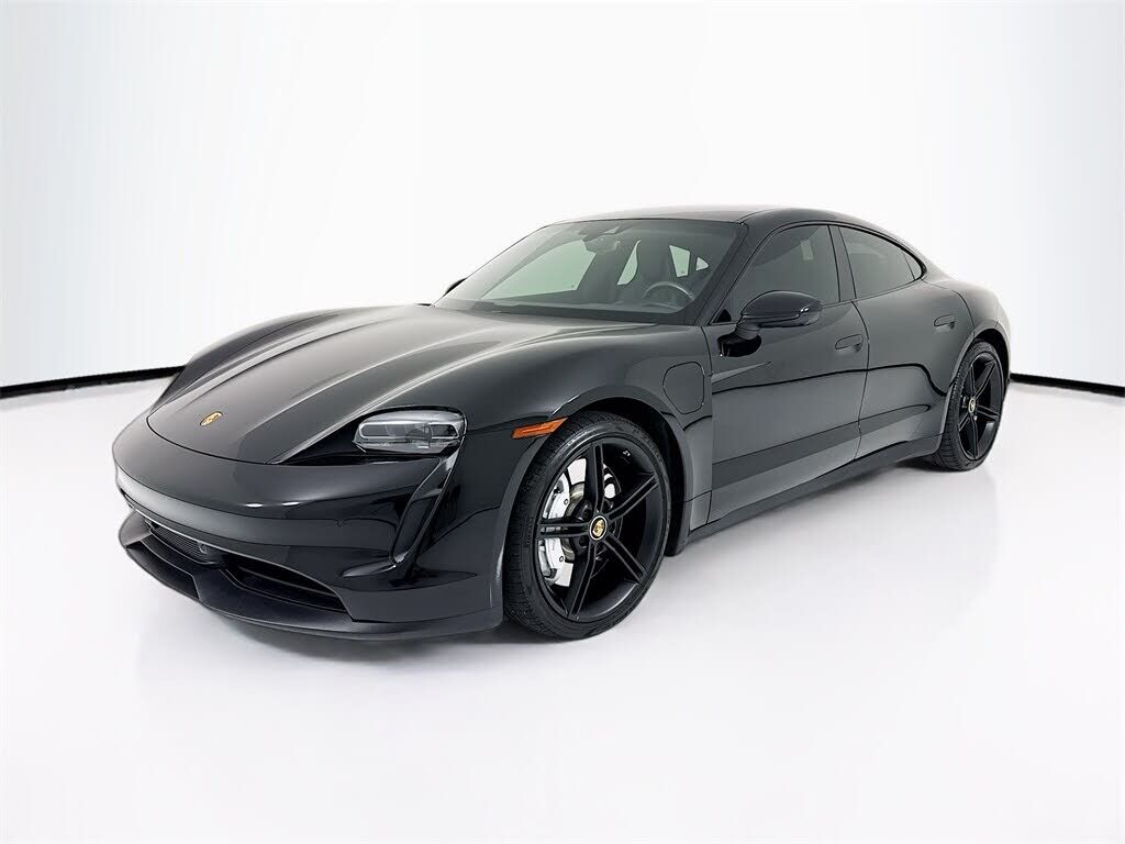 2022 PORSCHE Taycan