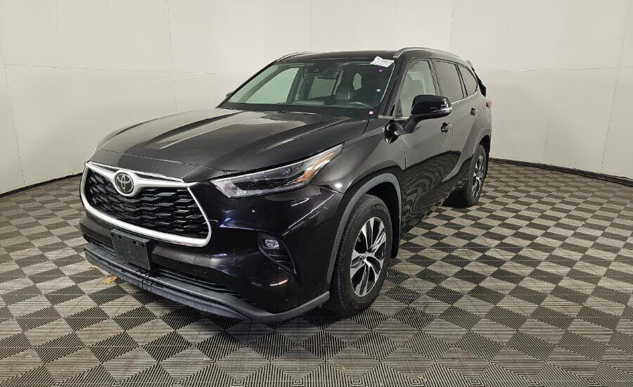 2021 TOYOTA Highlander