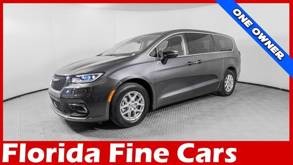 2023 CHRYSLER Pacifica
