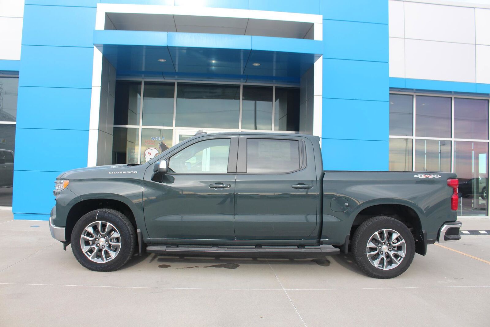 2025 CHEVROLET Silverado