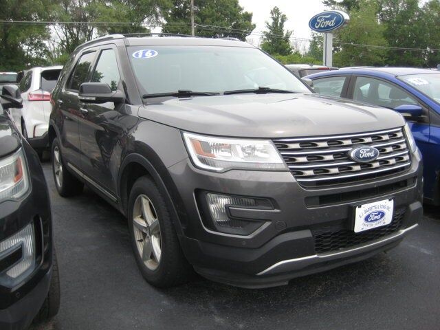 2016 FORD Explorer