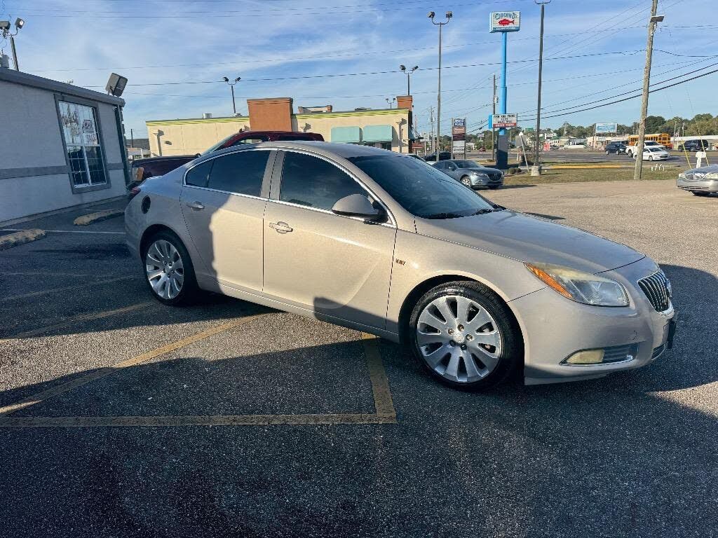 2011 BUICK Regal