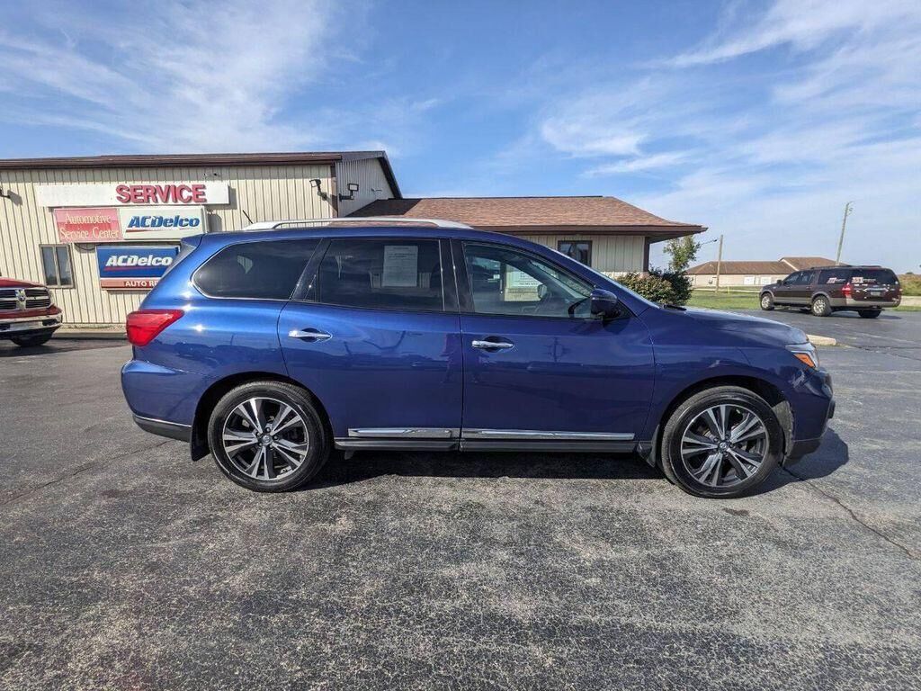2018 NISSAN Pathfinder