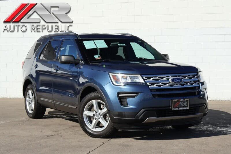 2018 FORD Explorer
