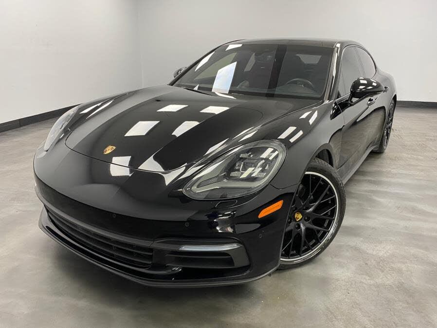 2017 PORSCHE Panamera