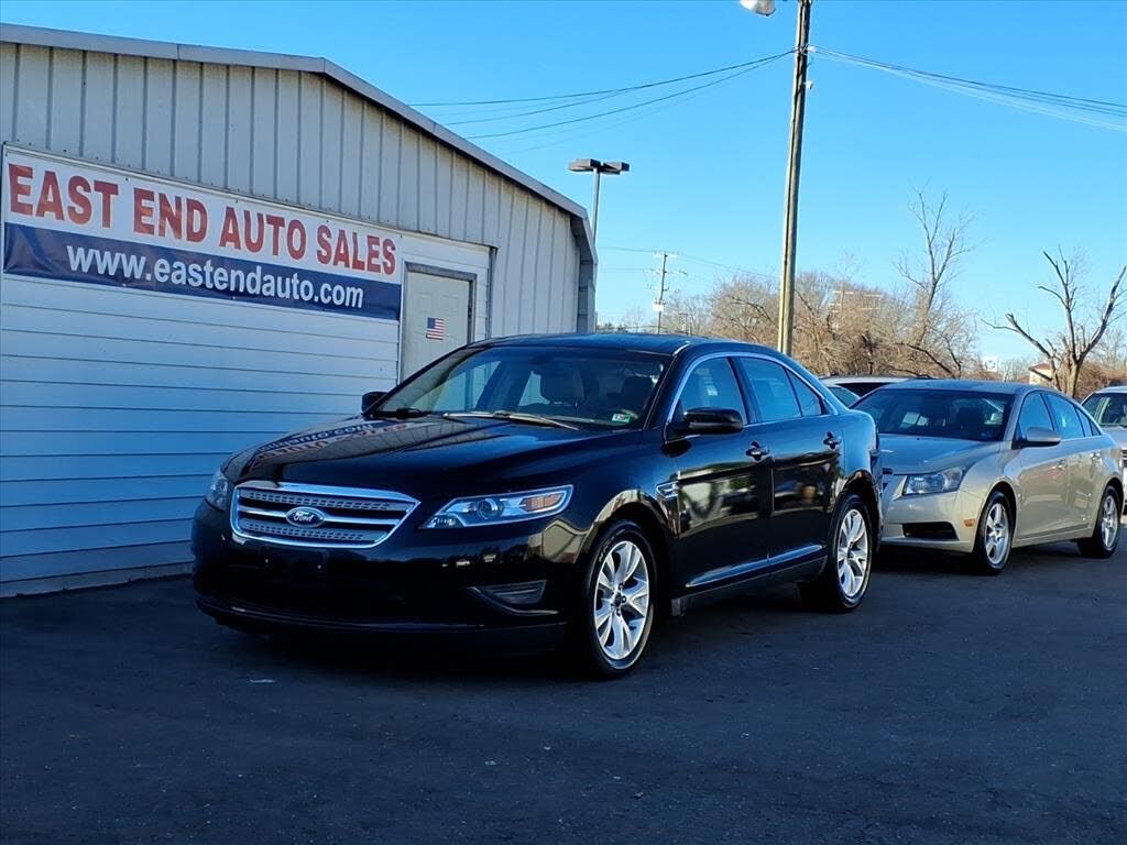 2011 FORD Taurus