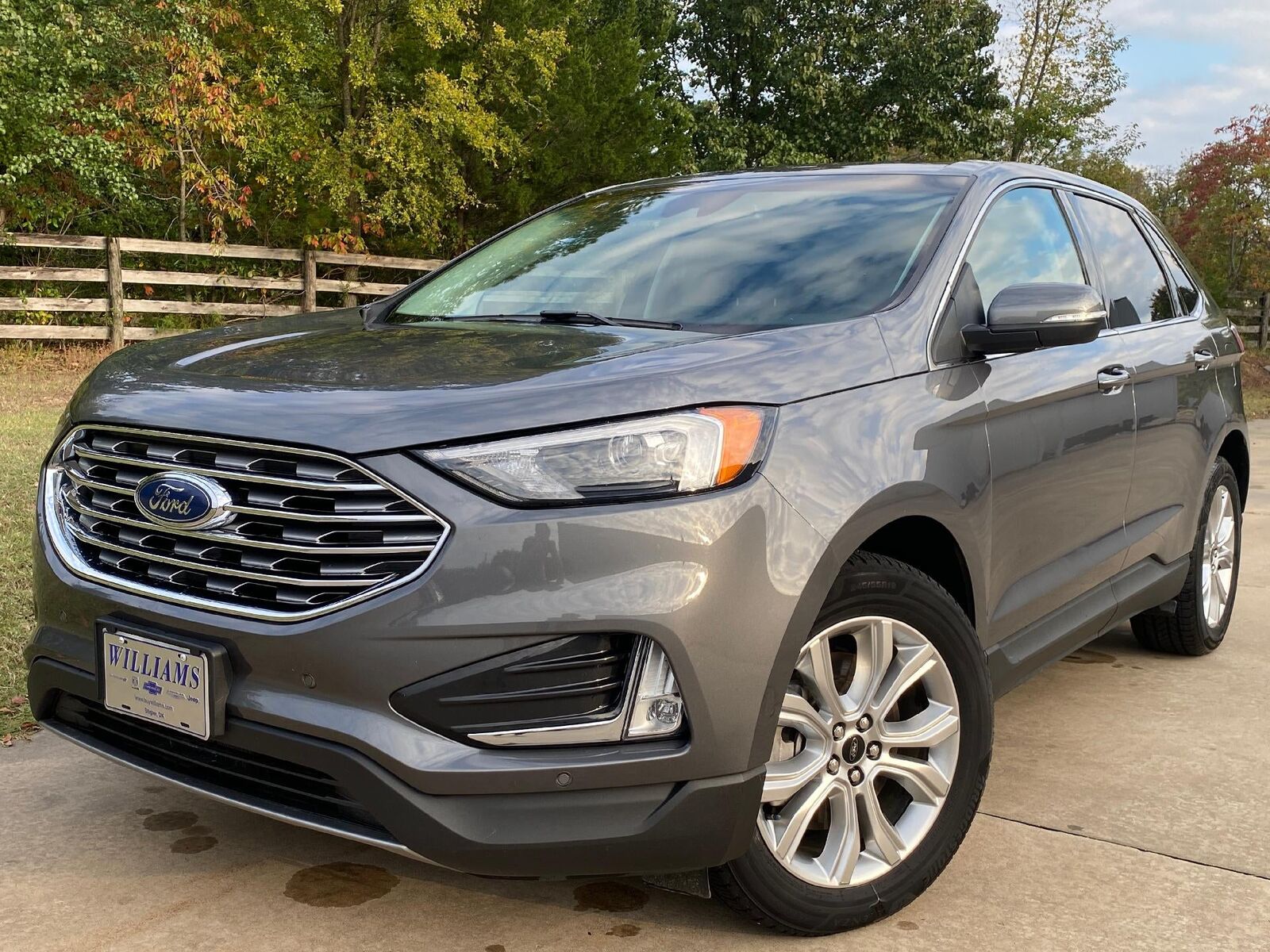 2023 FORD Edge