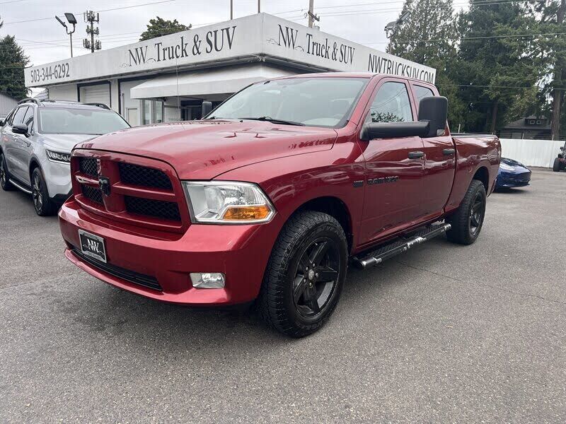 2012 DODGE Ram