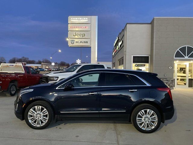 2017 CADILLAC XT5