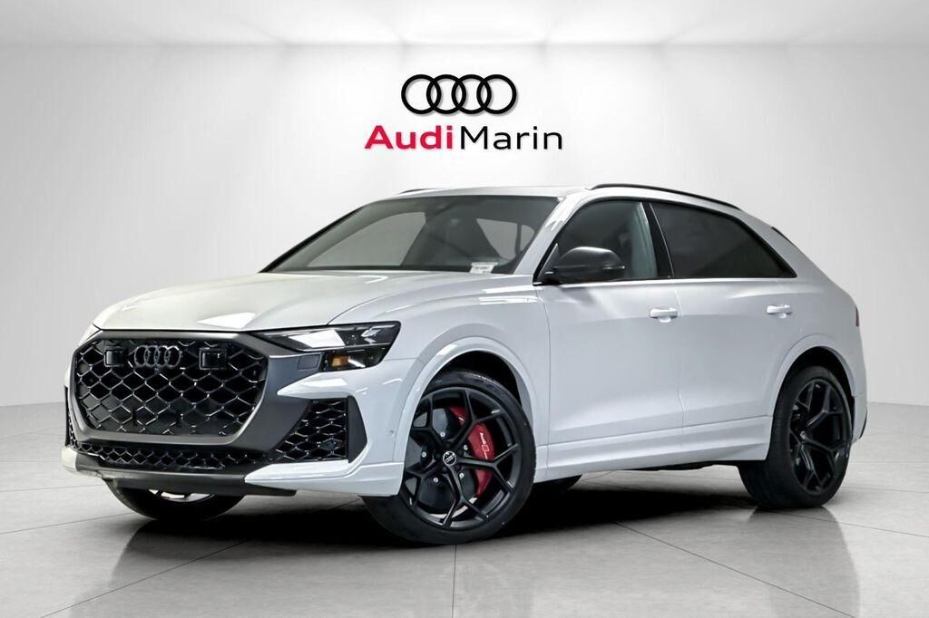 2026 AUDI RS Q8