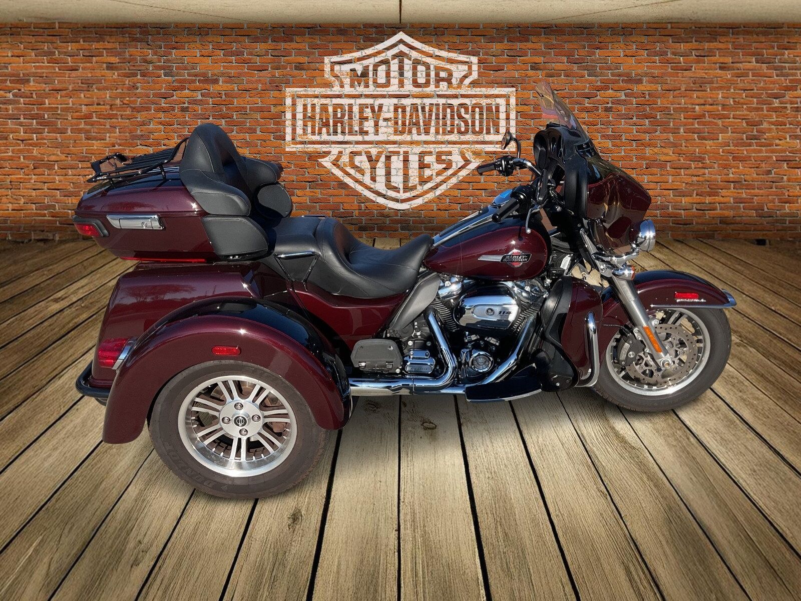 2022 HARLEY DAVIDSON FLHTCUTG / Tri Glide Ultra