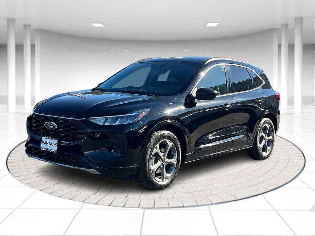 2024 FORD Escape