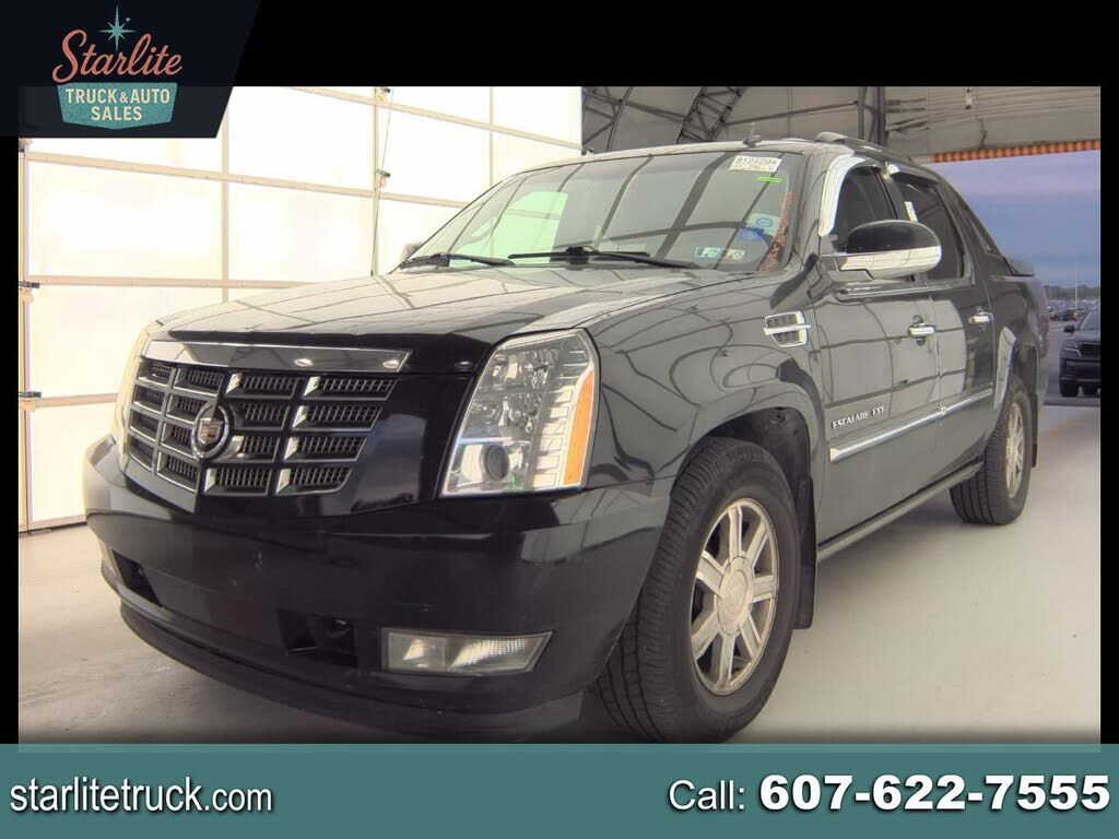 2013 CADILLAC Escalade