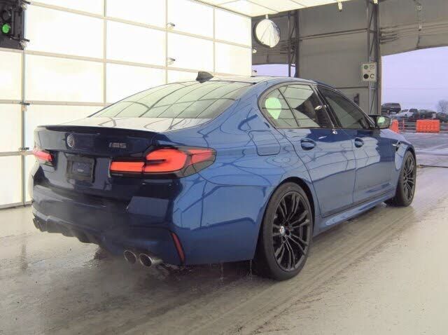 2022 BMW M5
