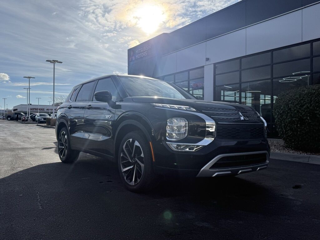 2025 MITSUBISHI Outlander