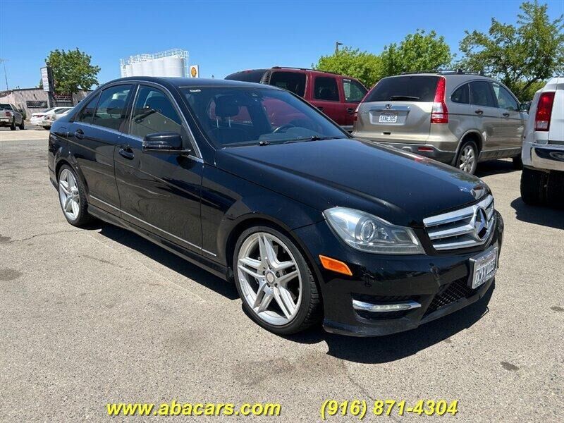 2013 MERCEDES-BENZ C-Class