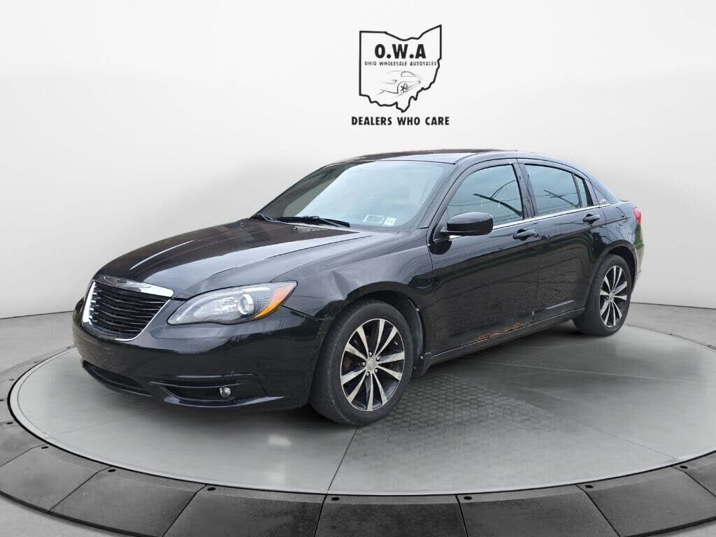 2013 CHRYSLER 200