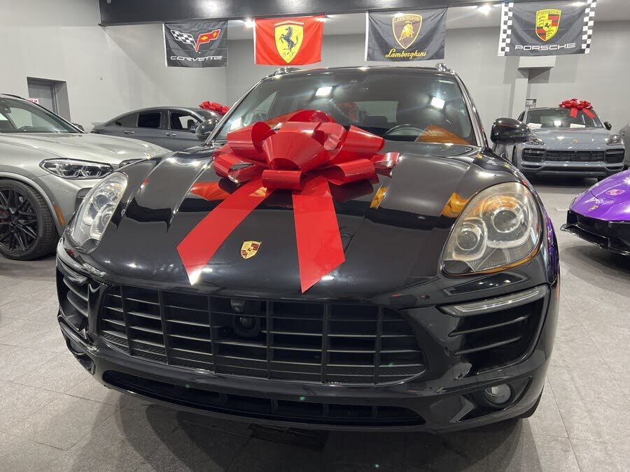2018 PORSCHE Macan