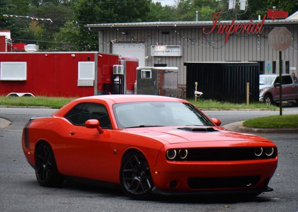 2017 DODGE Challenger