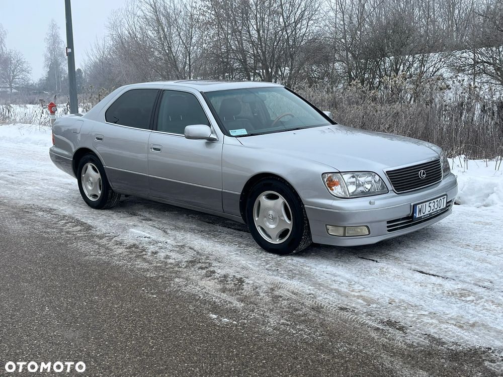 Lexus LS