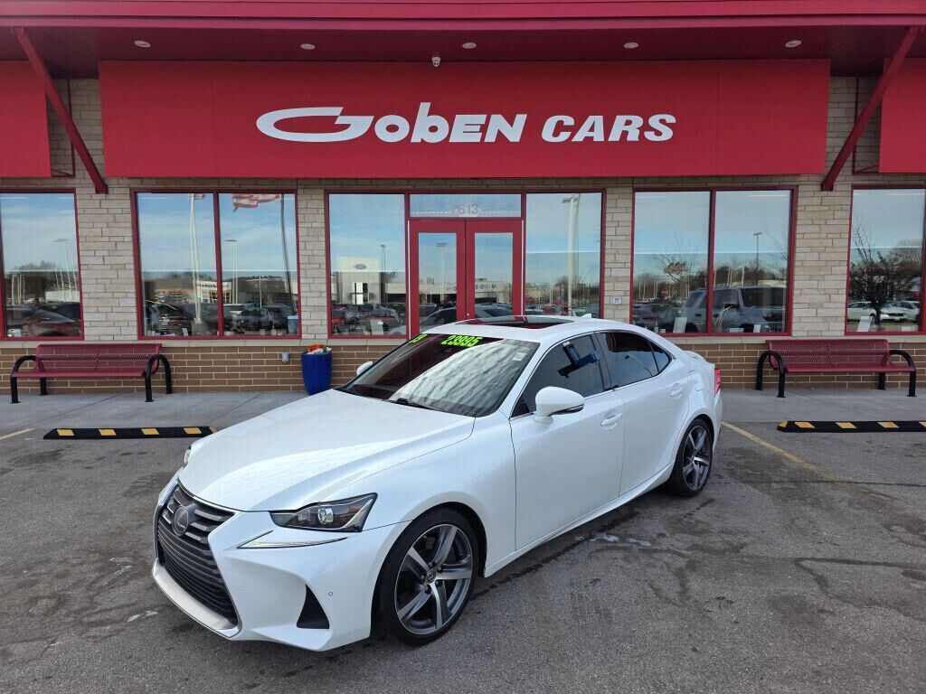 2019 LEXUS IS