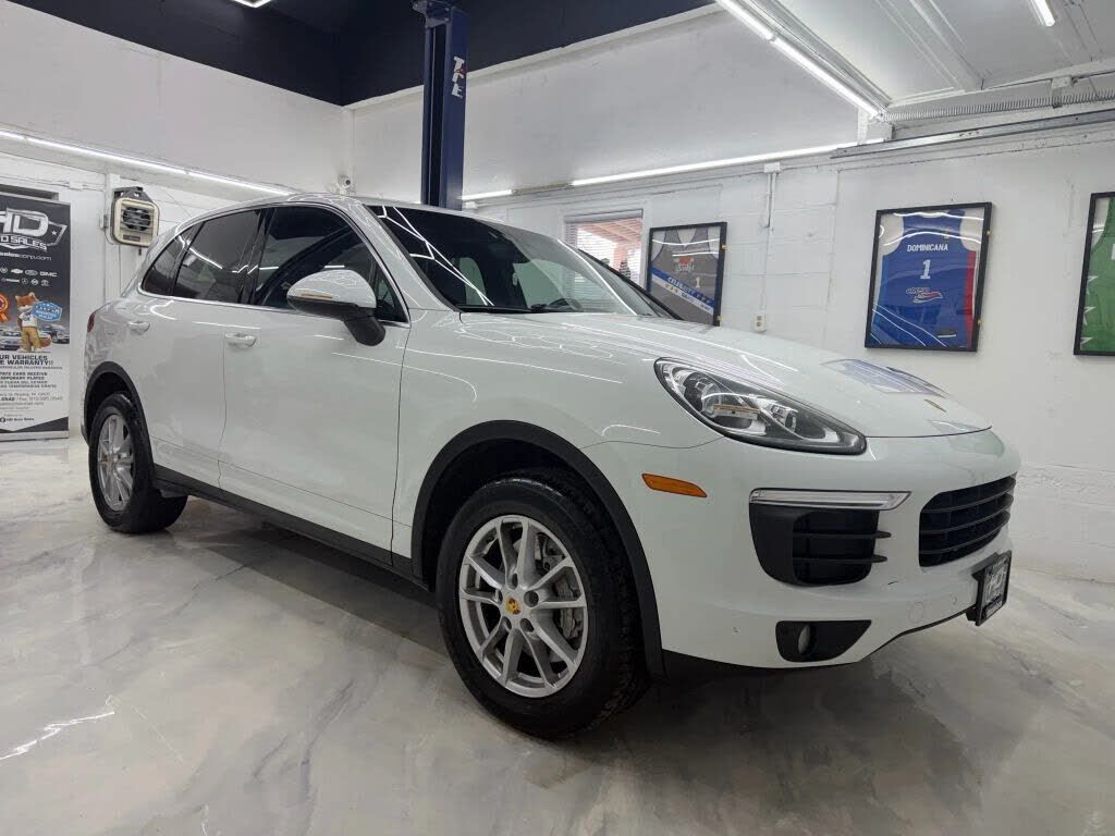2016 PORSCHE Cayenne